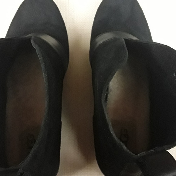 UGG Black Wright Belted Ankle Boots 9.5 Boho - Picture 7 of 8
